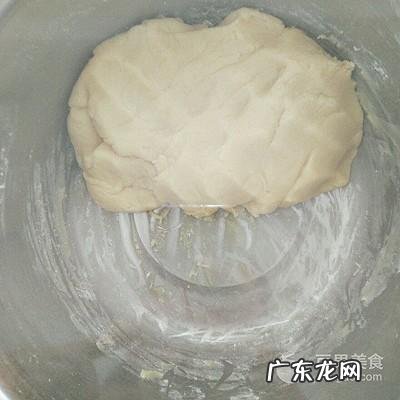 广式月饼特点是什么