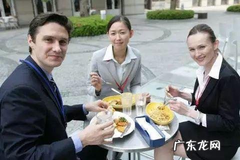 窦传喜 法院通报法官称原告说话像放屁