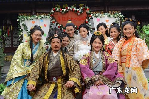 小伙穿越古代,娶10个老婆,电视剧都不敢这么写!