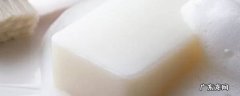 肥皂洗衣服留下白印如何去掉,肥皂洗衣服有白印怎么去除