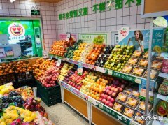 开水果店要怎么陈列才好看？学会这几点,顾客都抢着买!