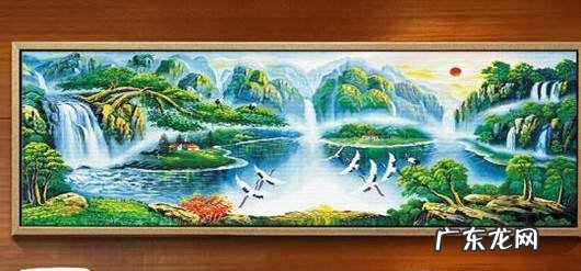 客厅挂什么十字绣好