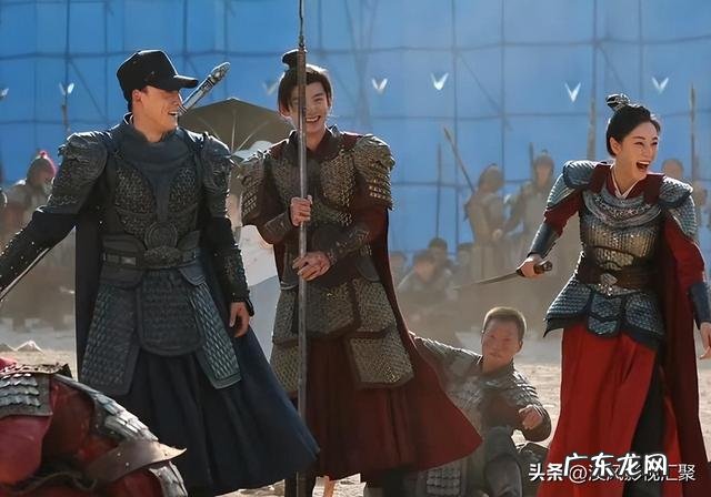 白敬亭宋轶长风渡元旦海报