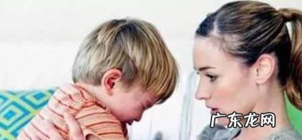 小孩咬手指如何阻止