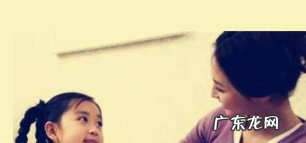 小孩咬手指如何阻止