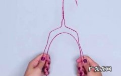 如何用衣架做出懒人电脑支架