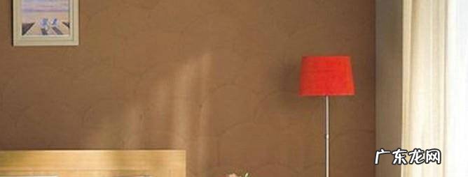 装修中到底是贴墙布好还是刷乳胶漆好呢