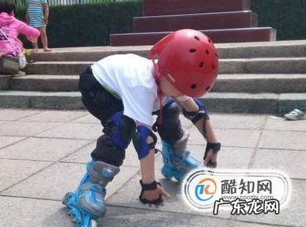 宝宝学习轮滑的好处与坏处有哪些