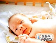 警惕宝宝足外翻