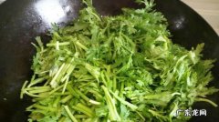 蚝油茼蒿炒鸡蛋的家常做法