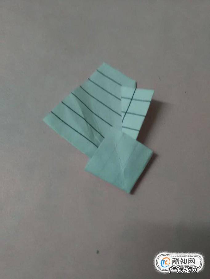 儿童节手工折纸小萝卜的折法