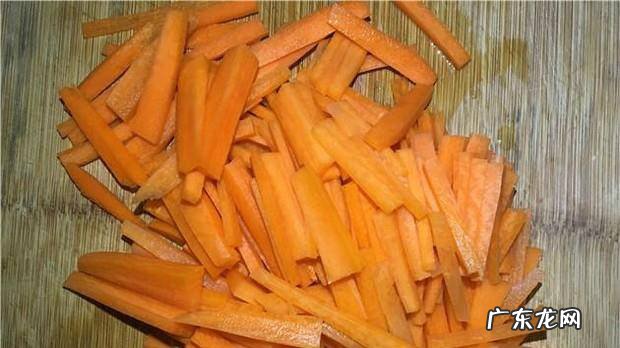 腊肠炒胡萝卜的家常做法