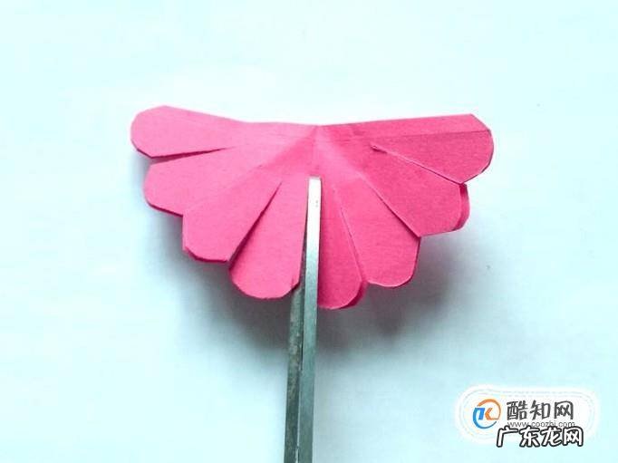 彩纸手工制作花朵的方法