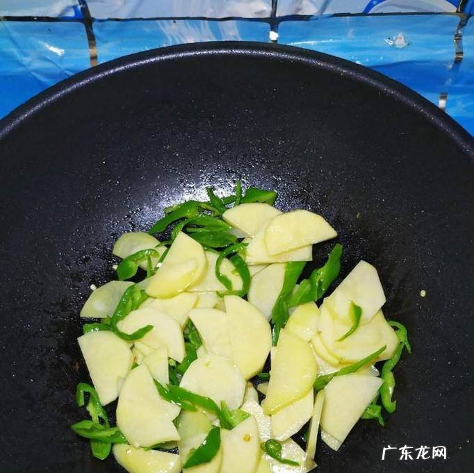 怎么做美味的土豆炒黄瓜
