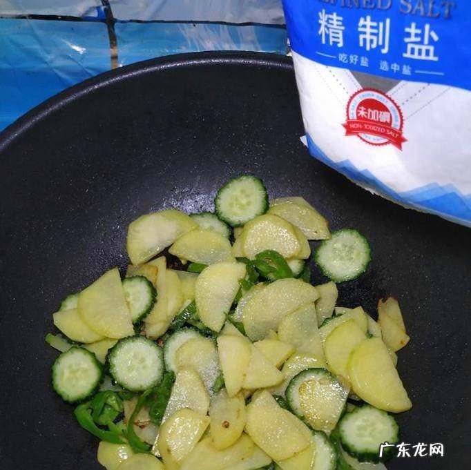 怎么做美味的土豆炒黄瓜