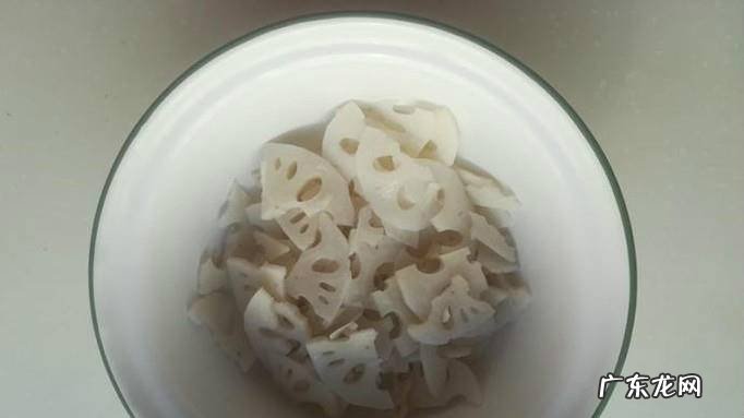 凉拌爽脆莲菜片的做法