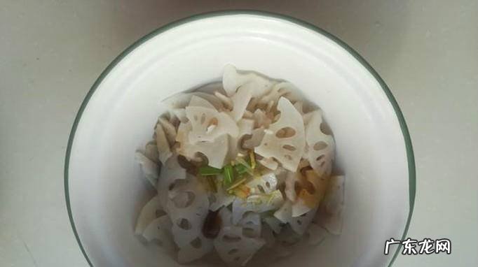 凉拌爽脆莲菜片的做法