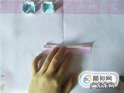 如何折一个可爱的折纸书包