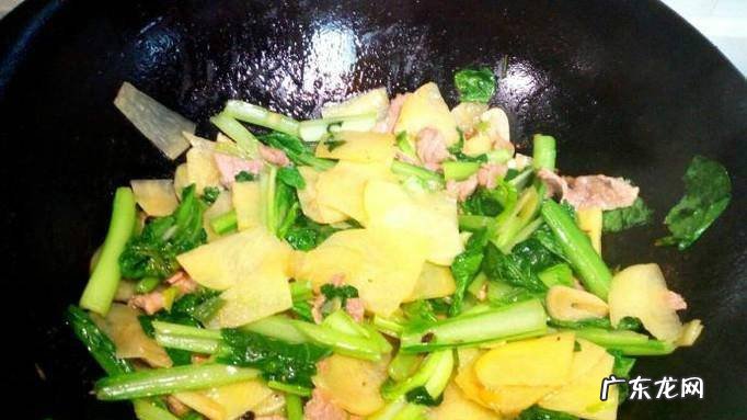 小白菜炒土豆片的家常做法