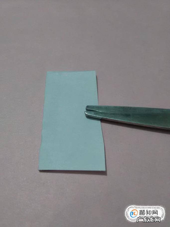 如何剪草丛的手工剪纸