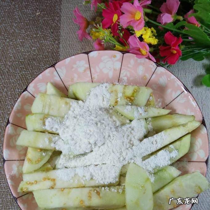 怎样做美味的鸡蛋炸茄条