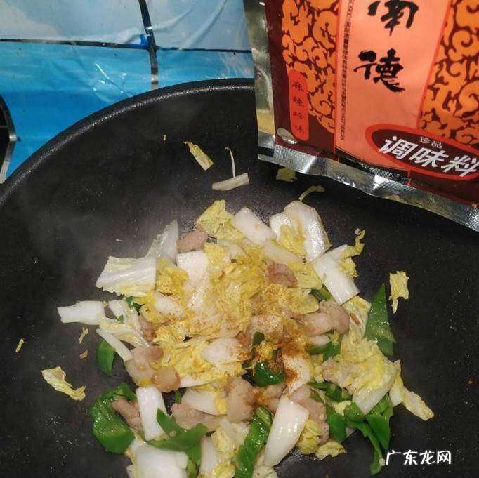 怎样做美味的青椒娃娃菜炒肉片