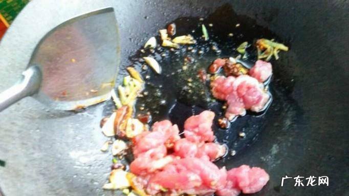 怎么做营养美味的莴苣炒肉健康莴苣家常做法