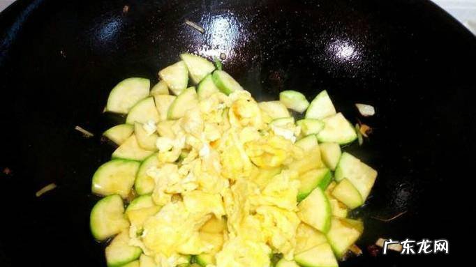 虾仁炒角瓜鸡蛋的家常做法