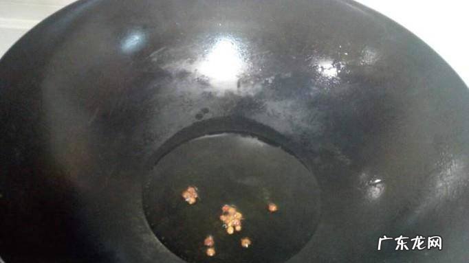 西兰花炒青椒的家常做法
