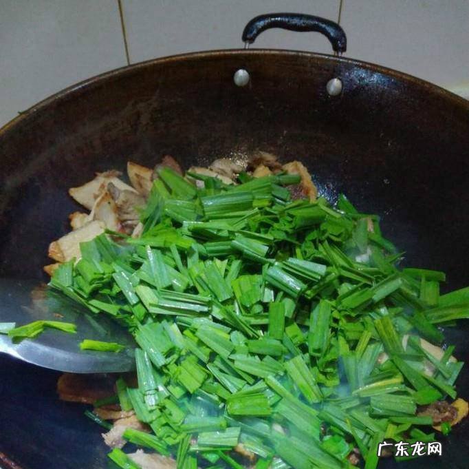 如何做蒜苗盐煎肉