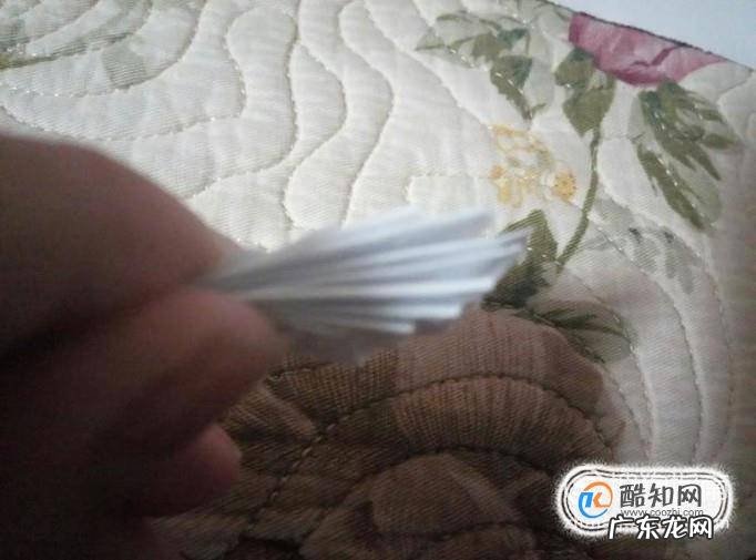 怎么用纸折小树叶