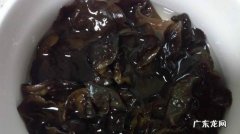 葱白炒木耳肉片的家常做法