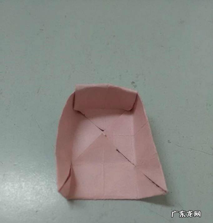 教你怎么用彩纸折简易收纳盒