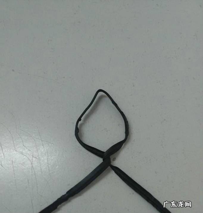 如何自己动手用铁丝做戒指