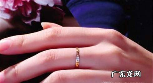 情侣戒指的戴法