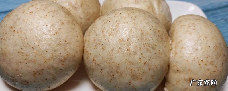 馒头上有一点点霉点可以吃吗,馒头上有霉点还能吃吗