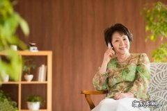 亲情和钱哪个更重要 母亲转10万养老金缓和小两口矛盾