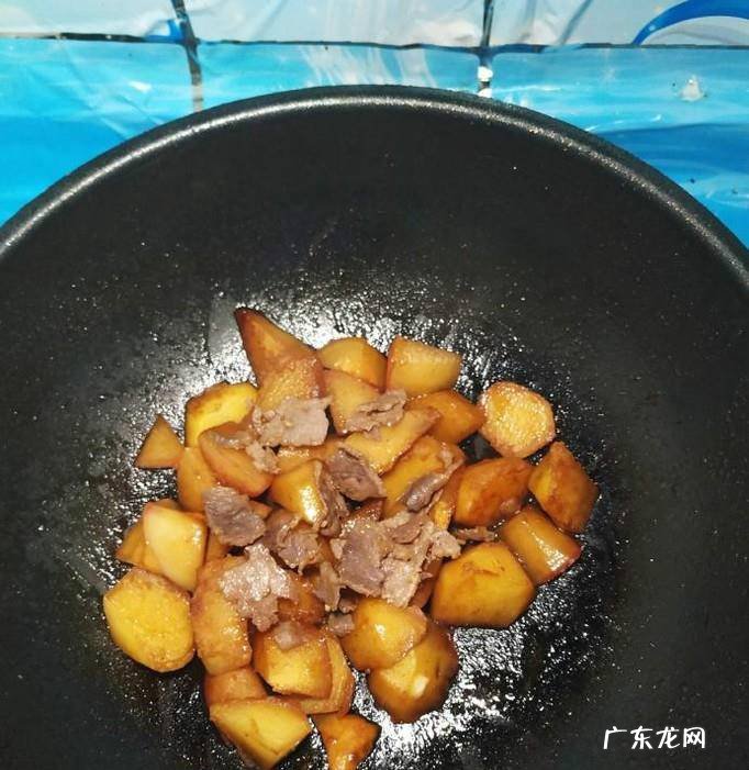 怎样做美味的红烧土豆萝卜牛肉