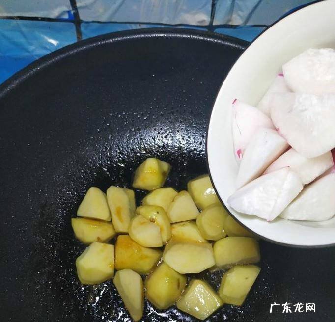 怎样做美味的红烧土豆萝卜牛肉