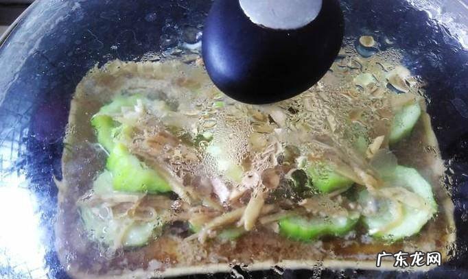 仔姜丝蒸丝瓜的做法