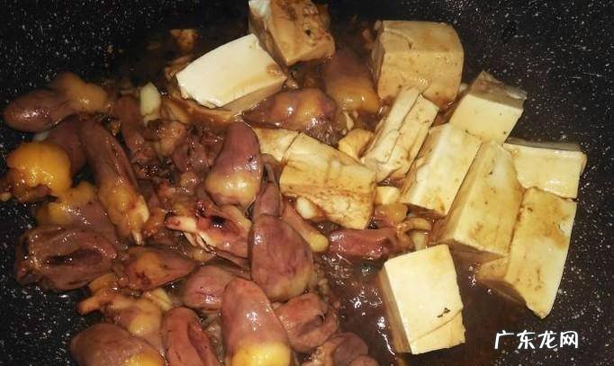 水豆腐焖鸡心的做法