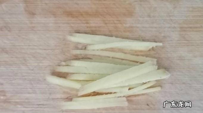 家常西葫芦鸡蛋炒圆葱的做法