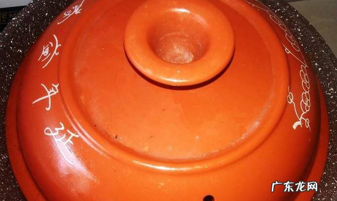 板栗闷猪肉的做法