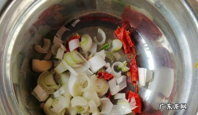 家常芹菜炒肉的做法