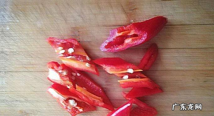 怎么做营养好吃的蘑菇洋葱黑木耳嫩南瓜