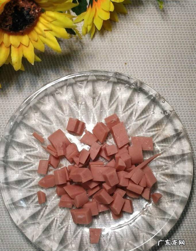 怎样做美味的毛豆香干炒火腿