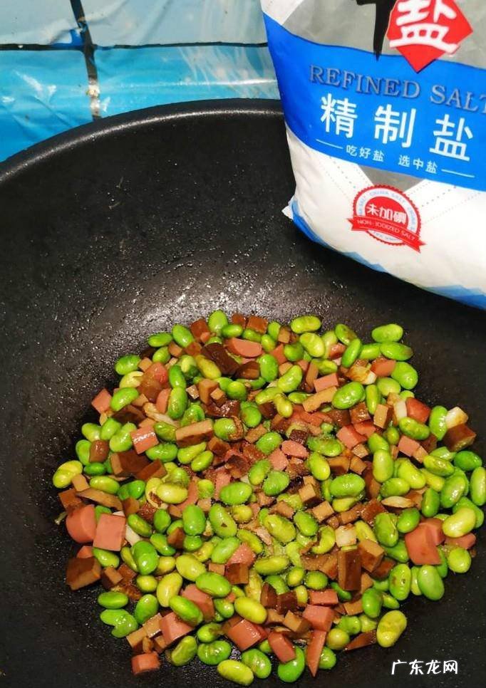 怎样做美味的毛豆香干炒火腿