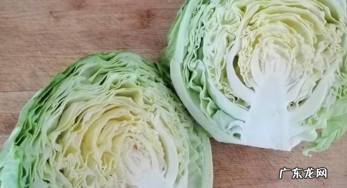 怎样做美味的油泼辣子包菜拌虾皮