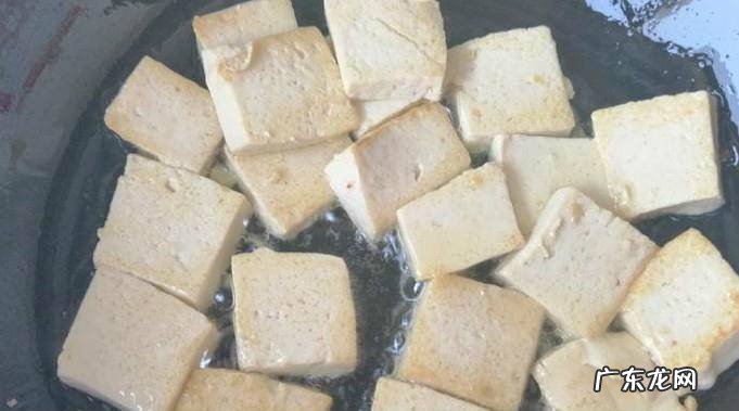 油菜熟肉炒豆腐的做法