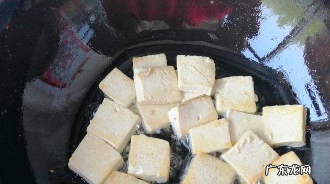 油菜熟肉炒豆腐的做法